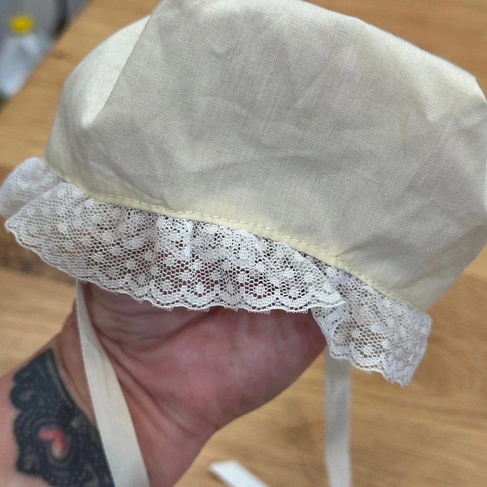 Vintage Baby Bonnet Cream Lace Trim Ribbon Tie Christening Photo Prop Accessory